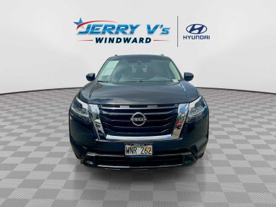 2022 Nissan Pathfinder SV