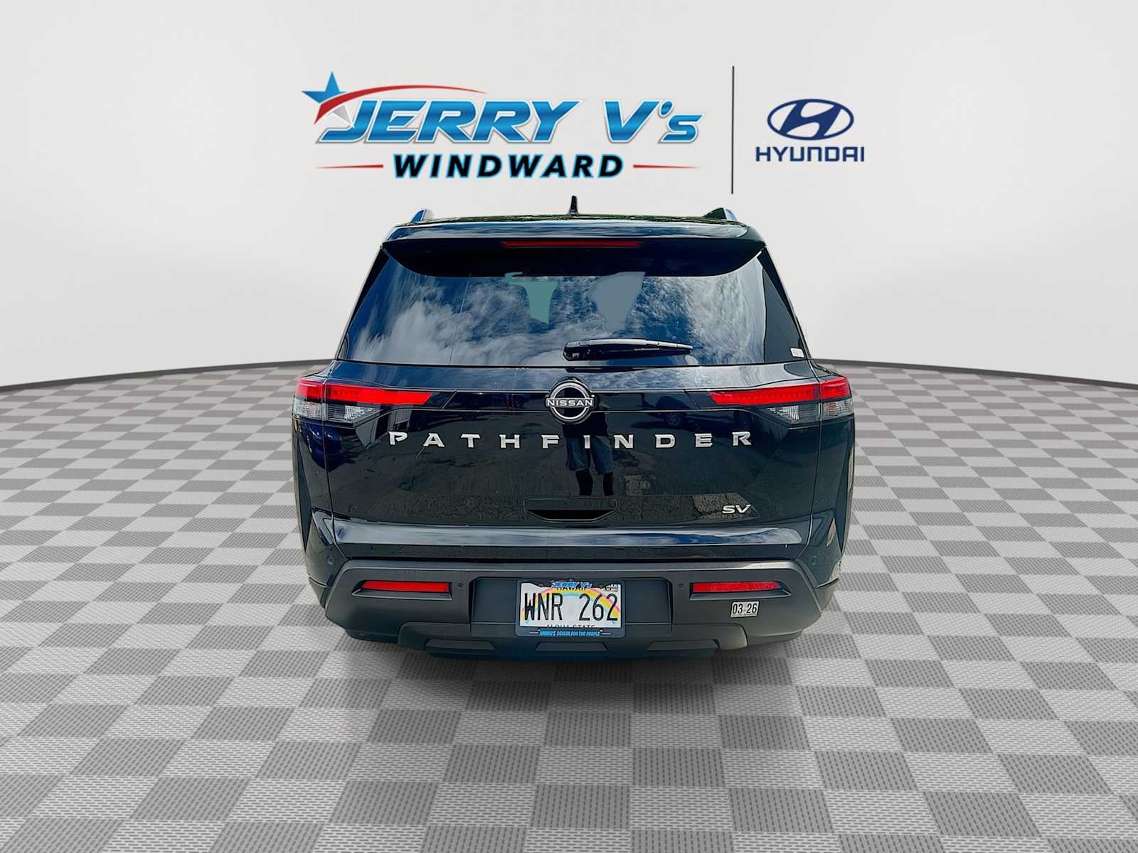 2022 Nissan Pathfinder SV