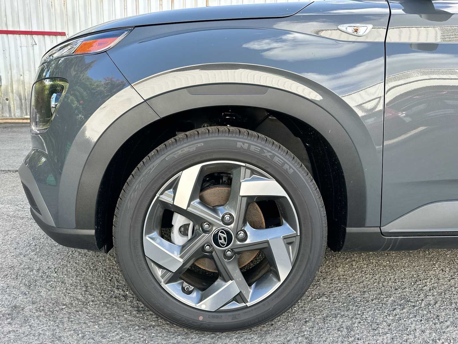 2025 Hyundai VENUE SEL