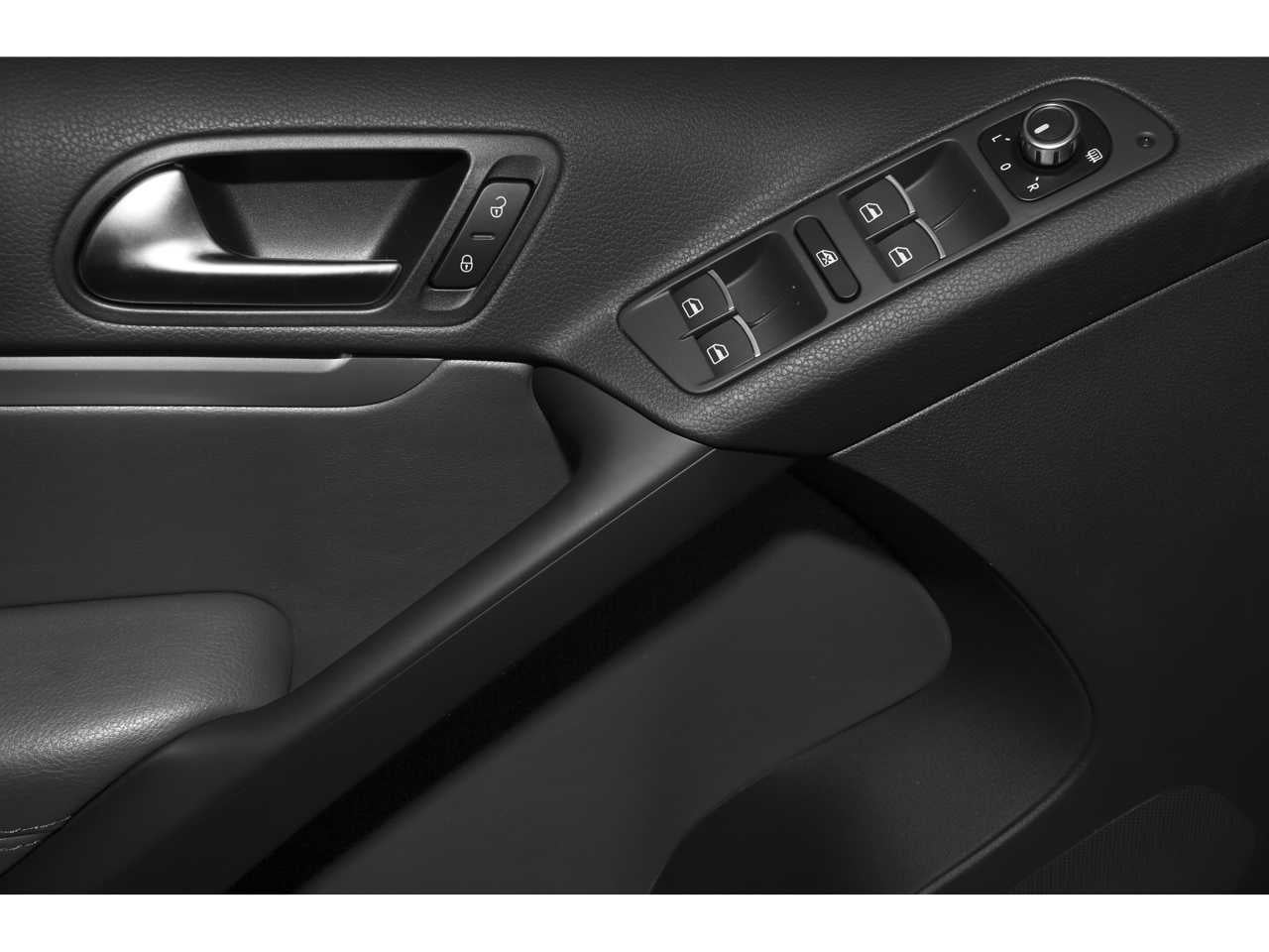 2015 Volkswagen Tiguan S