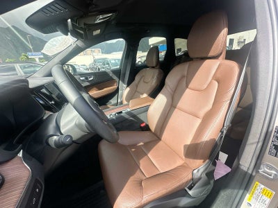 2024 Volvo XC60 Recharge Plug-In Hybrid Plus Dark Theme