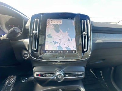 2023 Volvo XC40 Plus Bright Theme