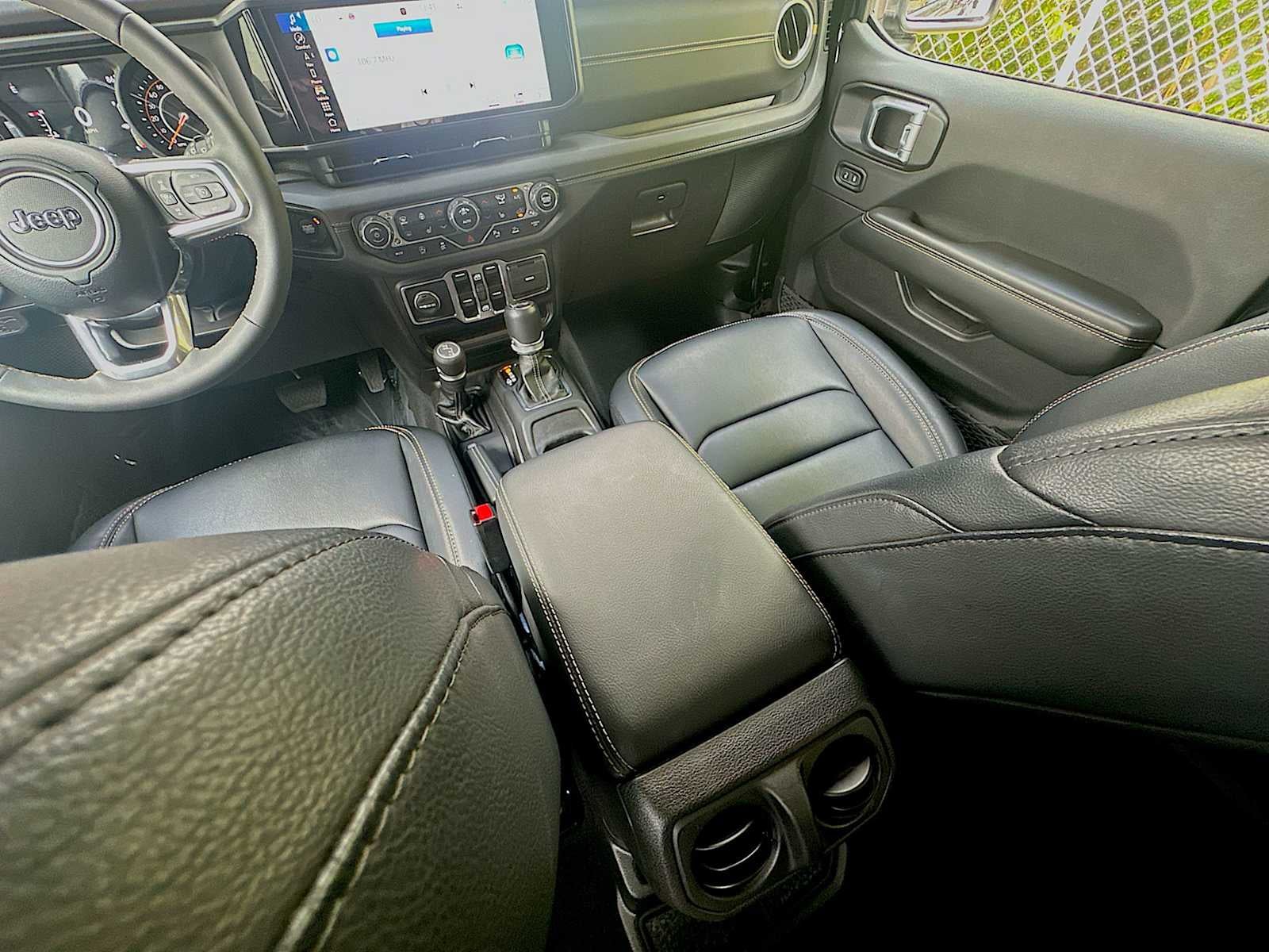 2024 Jeep Wrangler 4-Door Sahara 4x4