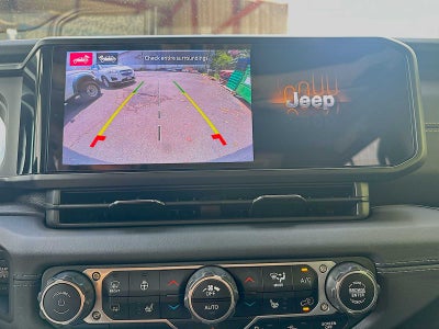 2024 Jeep Wrangler 4-Door Sahara 4x4