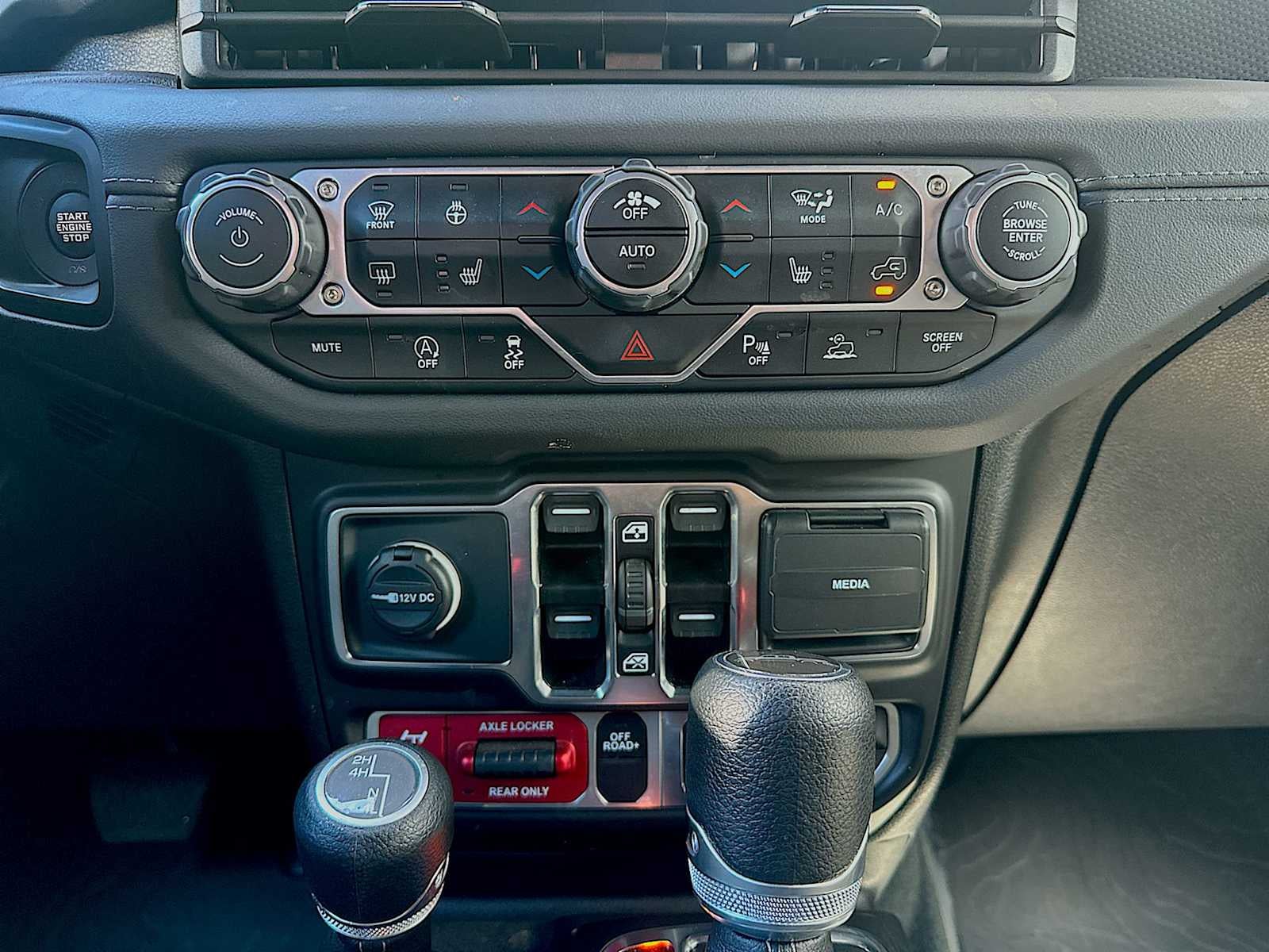 2024 Jeep Gladiator Mojave