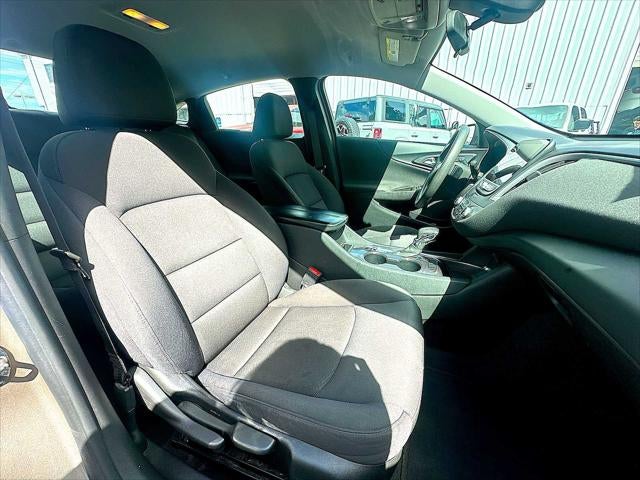 2022 Chevrolet Malibu FWD LT