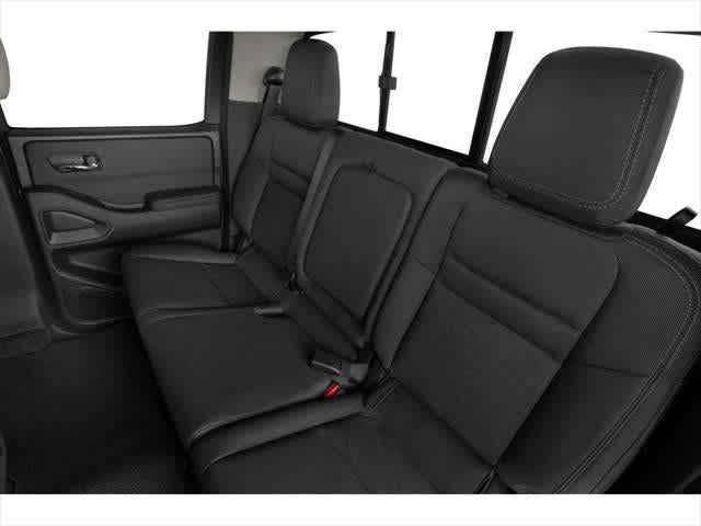 2022 Nissan Frontier Crew Cab SV 4x2