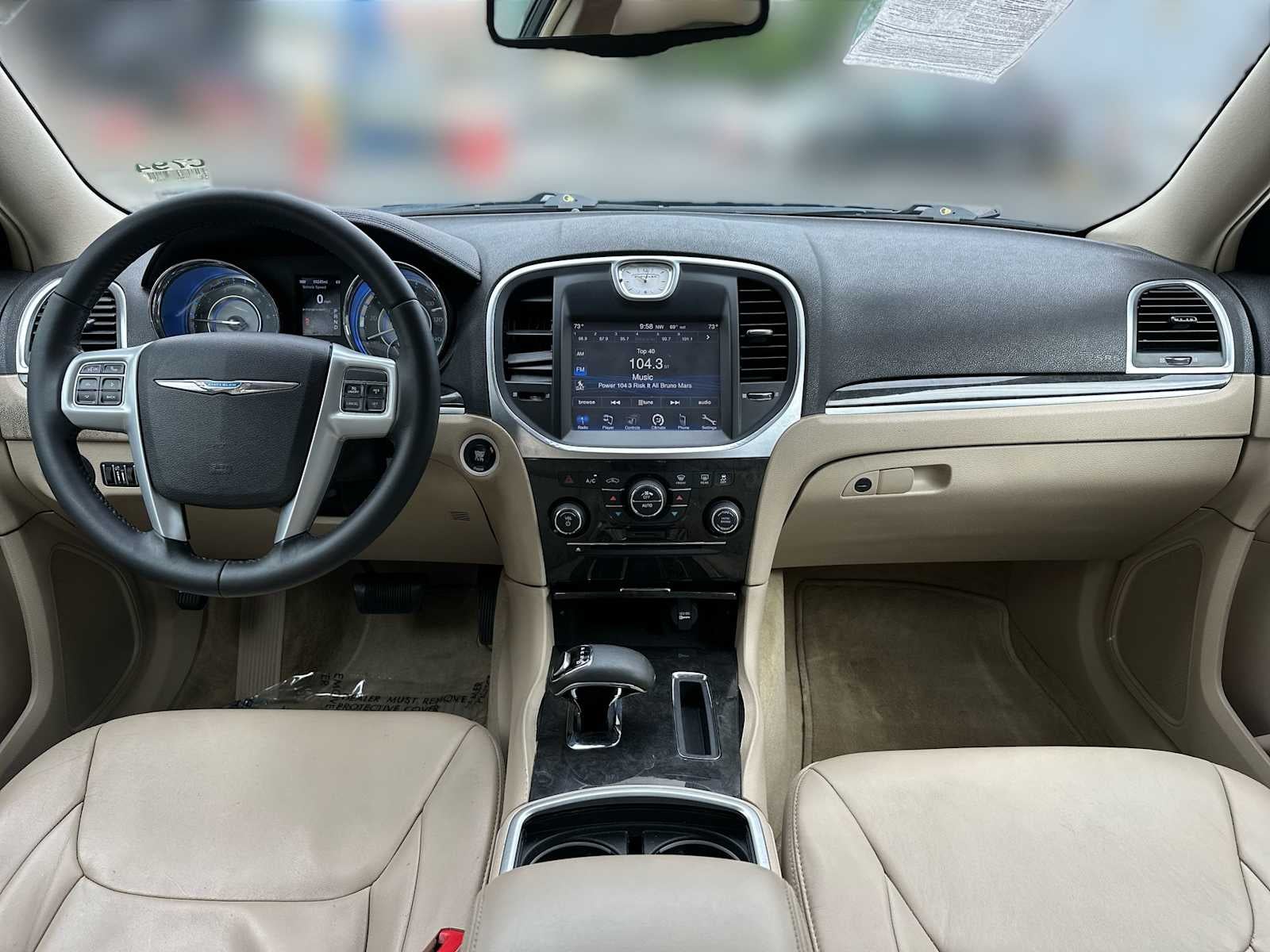 2014 Chrysler 300 4dr Sdn RWD