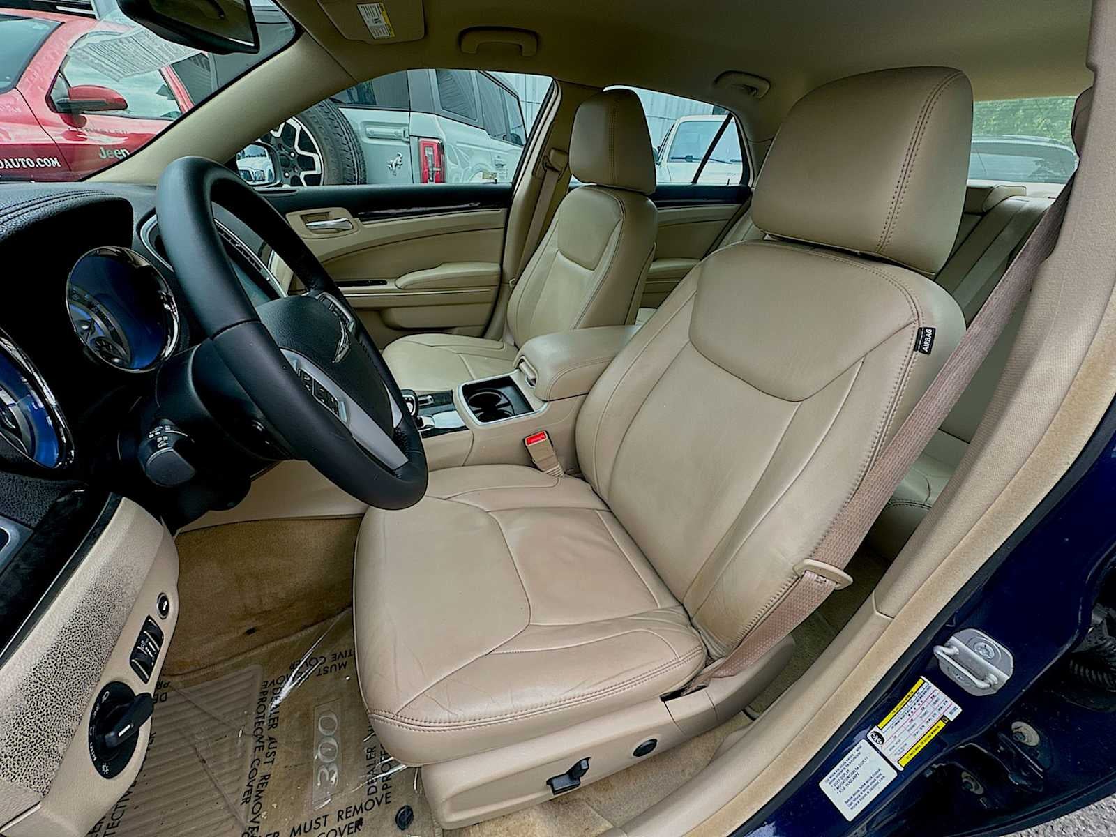 2014 Chrysler 300 4dr Sdn RWD