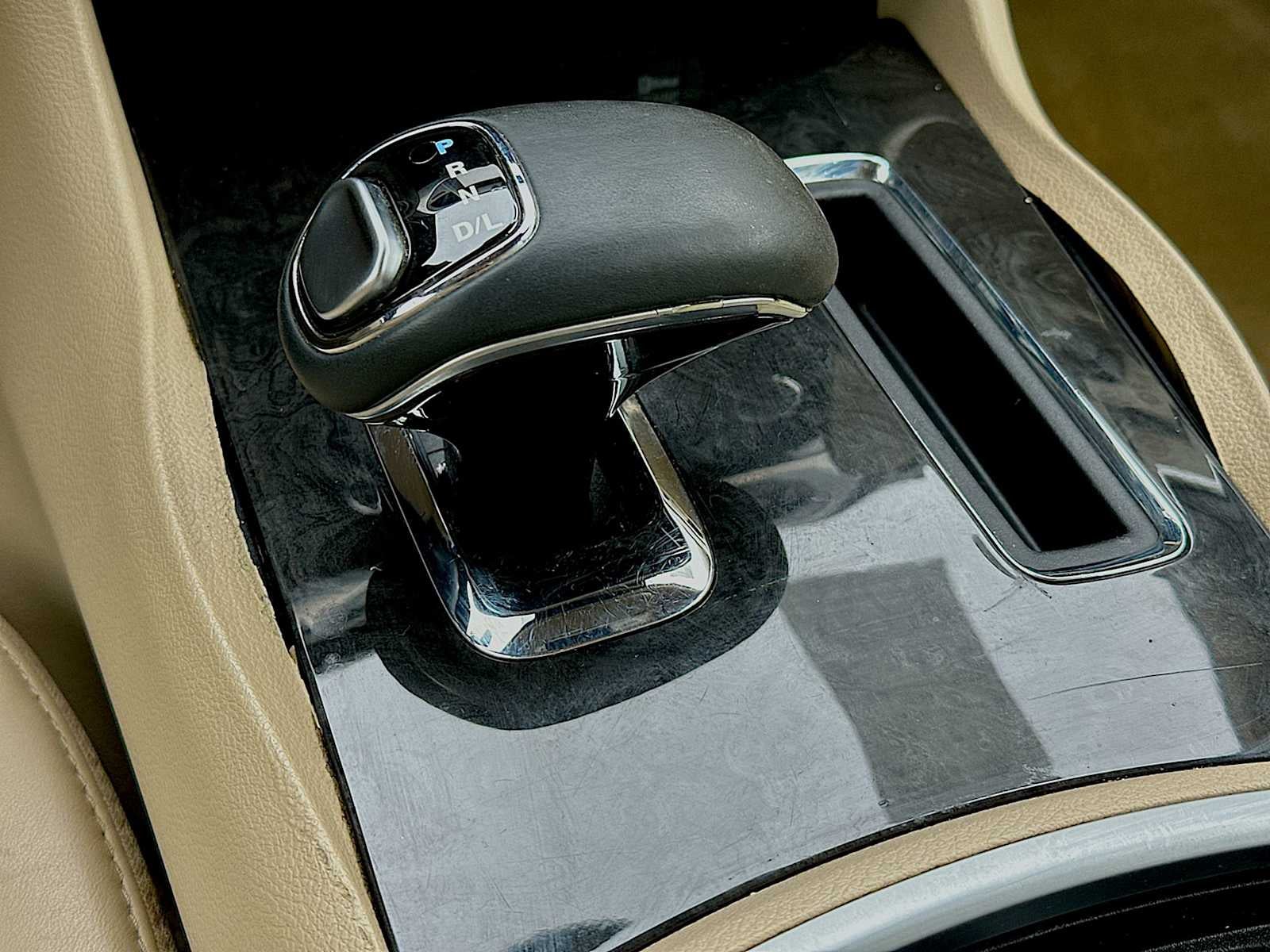 2014 Chrysler 300 4dr Sdn RWD