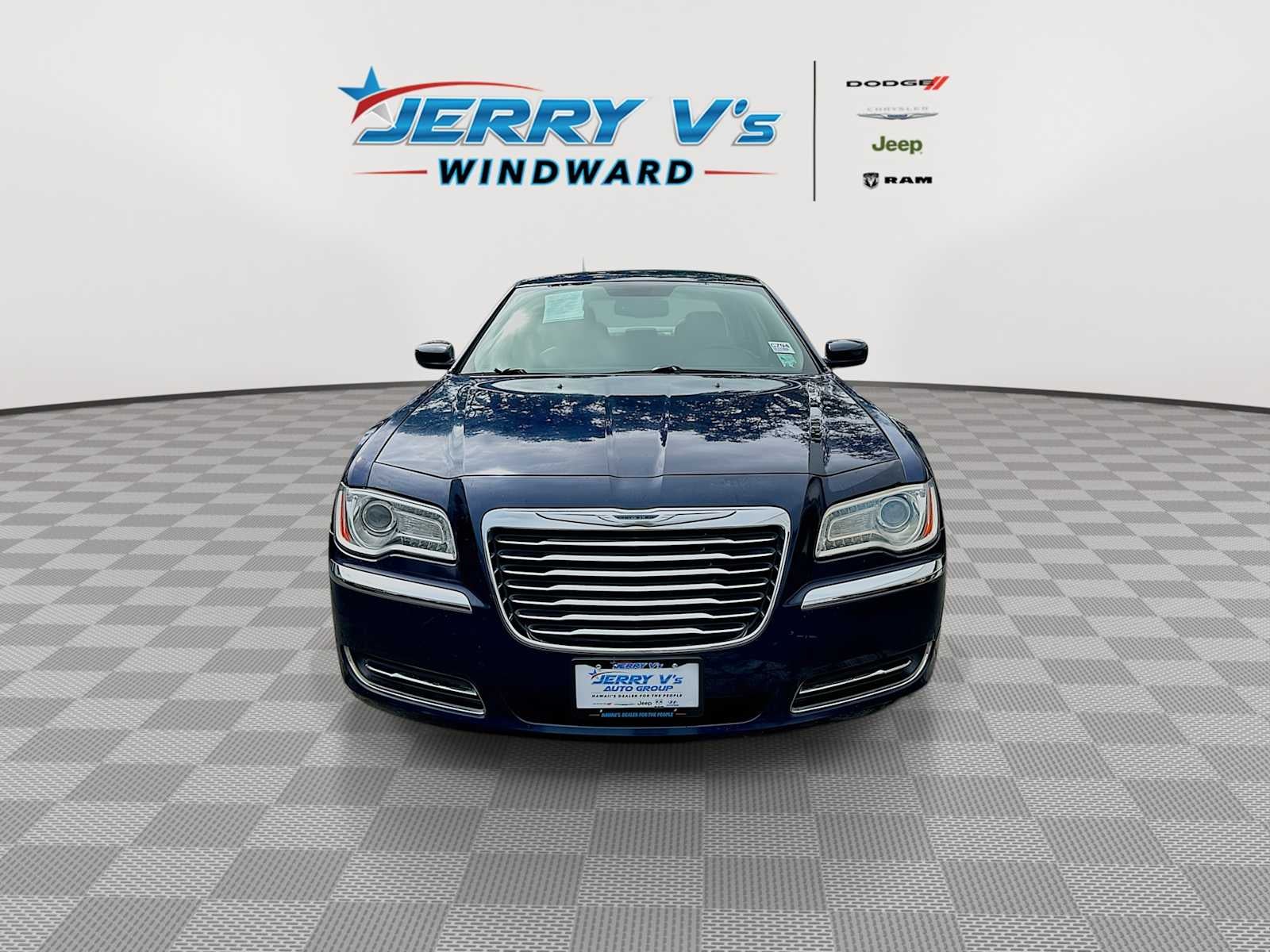 2014 Chrysler 300 4dr Sdn RWD