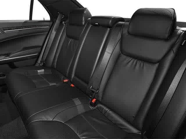 2014 Chrysler 300 4dr Sdn RWD