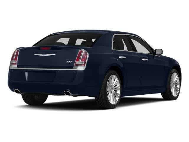 2014 Chrysler 300 4dr Sdn RWD