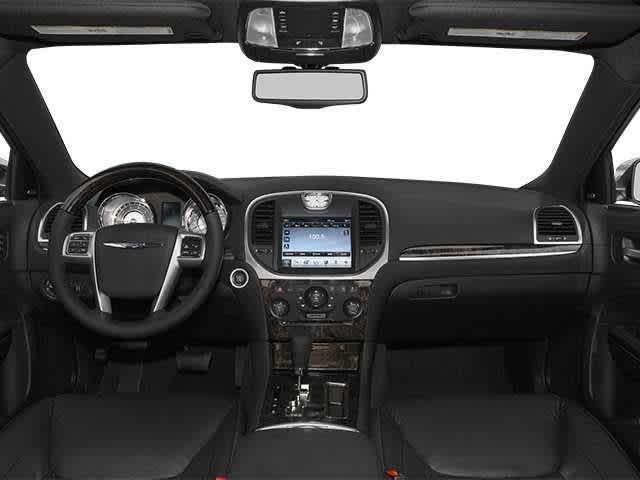 2014 Chrysler 300 4dr Sdn RWD