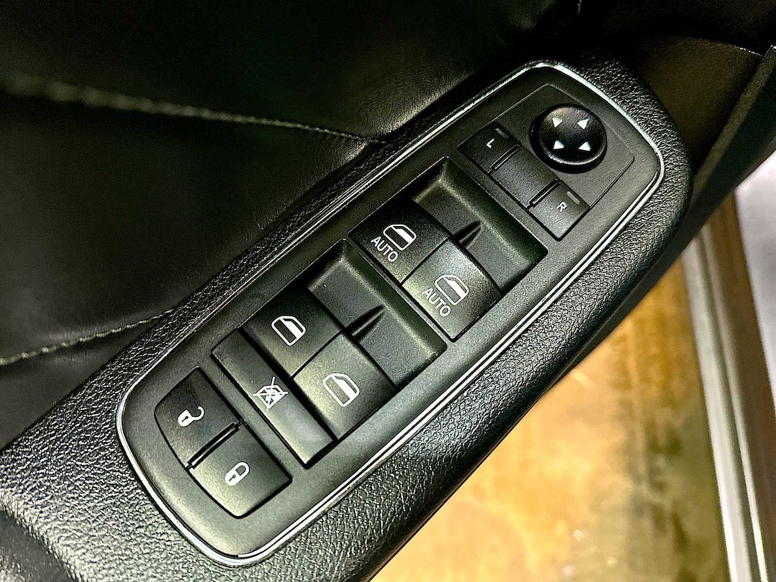 2020 Dodge Charger SXT RWD