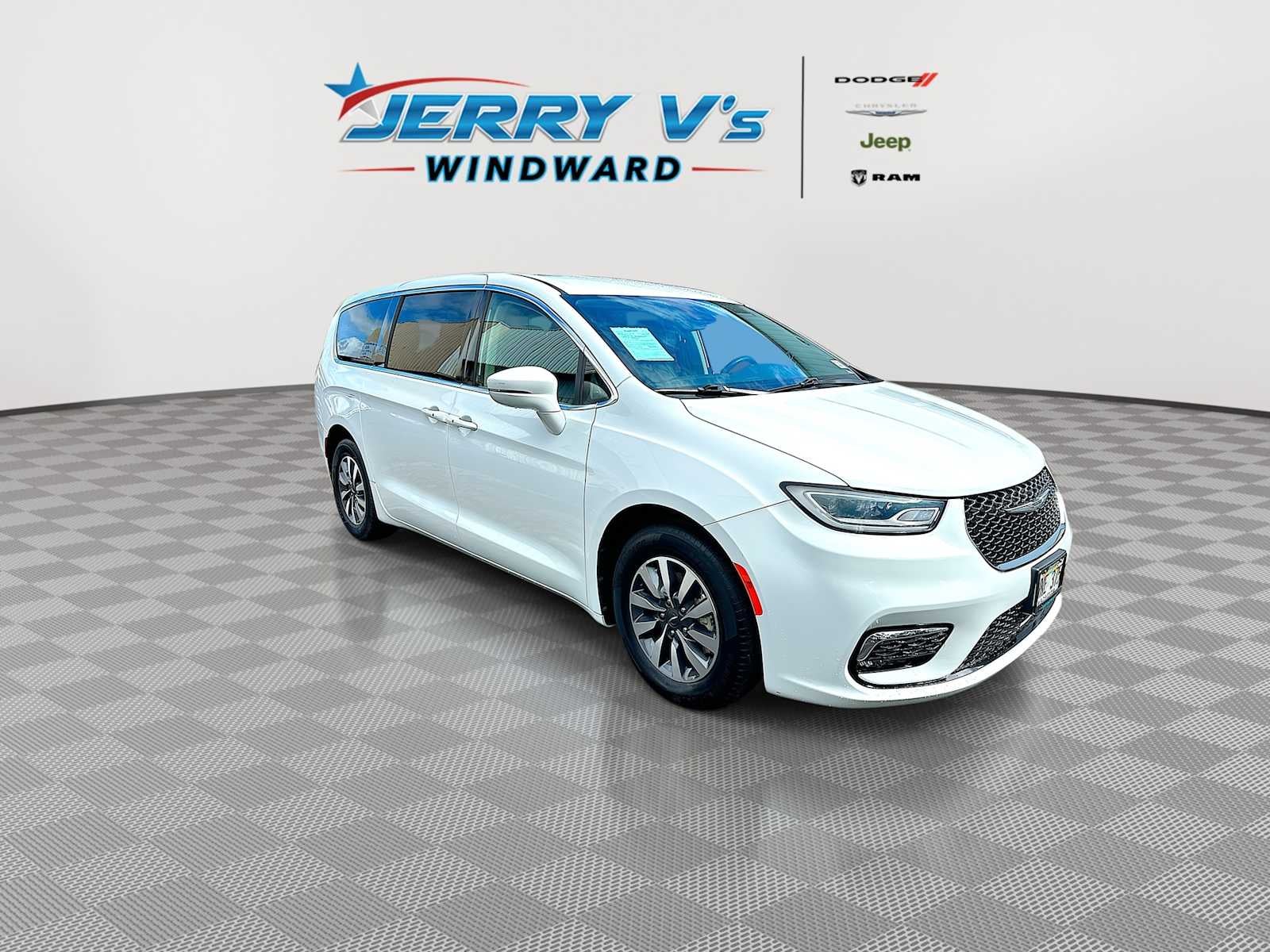 2022 Chrysler Pacifica Hybrid Touring L