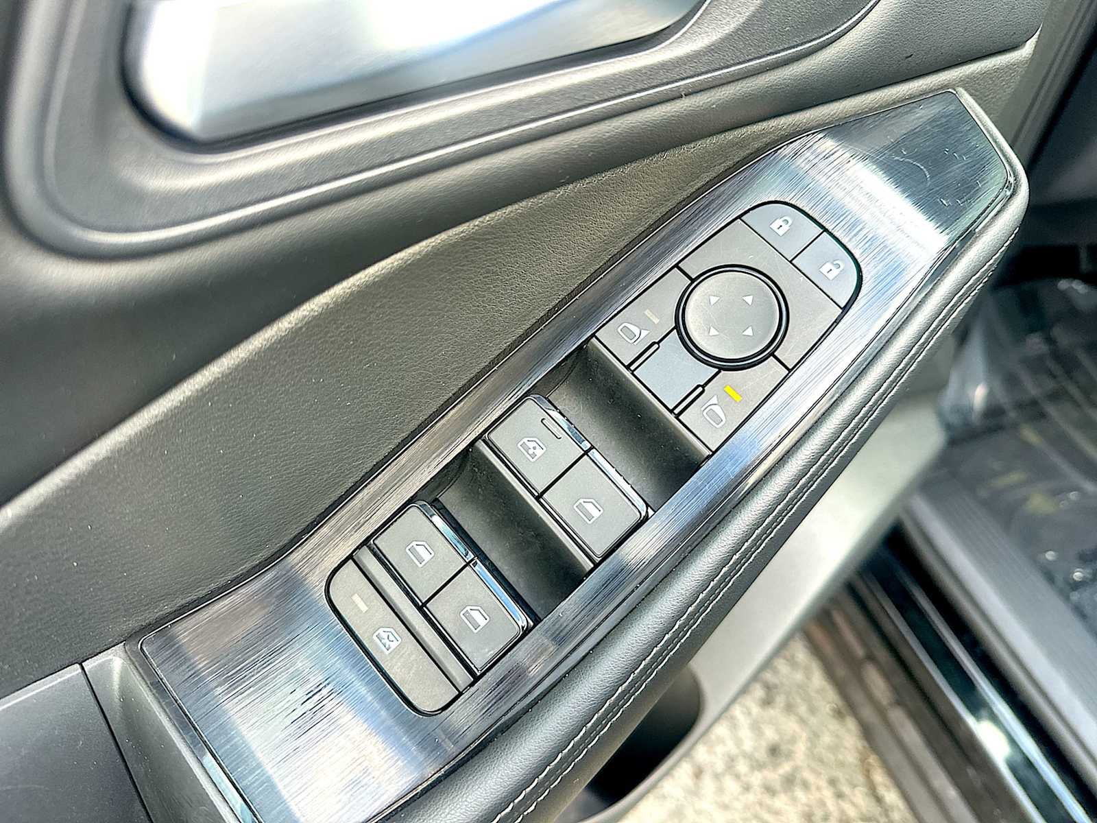 2024 Nissan Rogue SV FWD