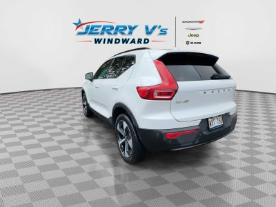 2024 Volvo XC40 B5 Core Dark Theme