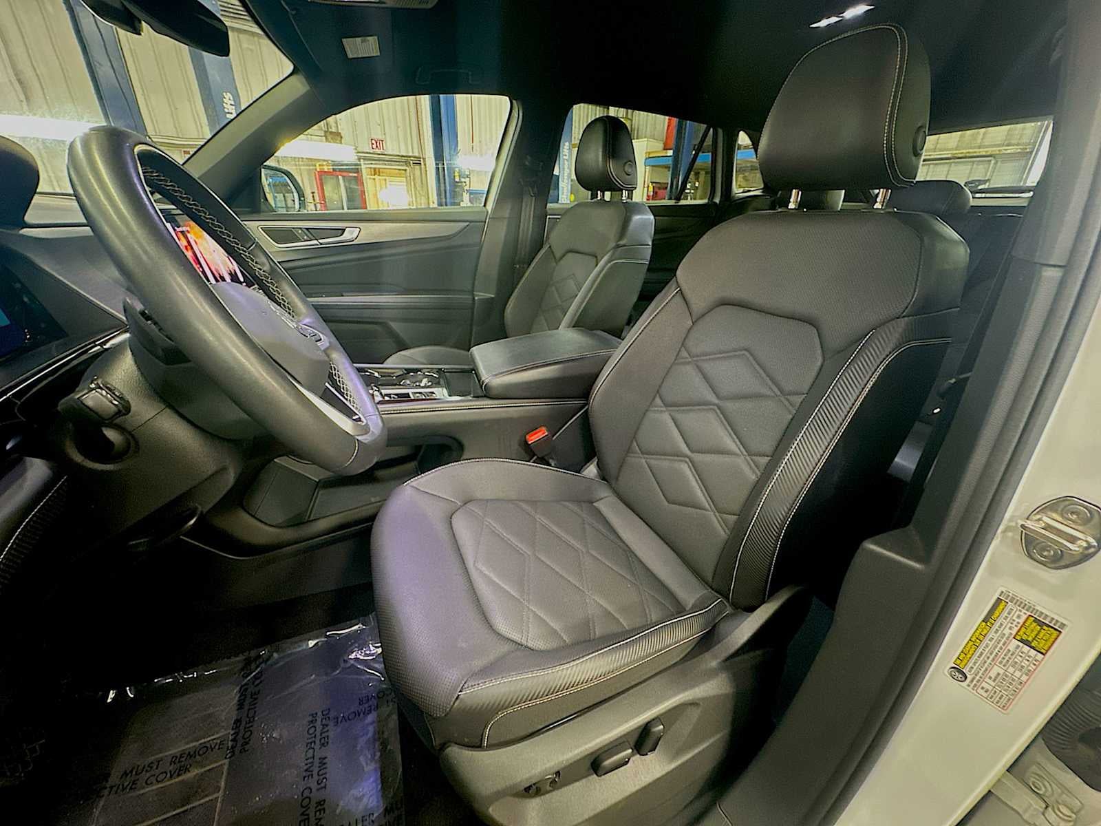 2024 Volkswagen Atlas Cross Sport 2.0T SE w/Technology