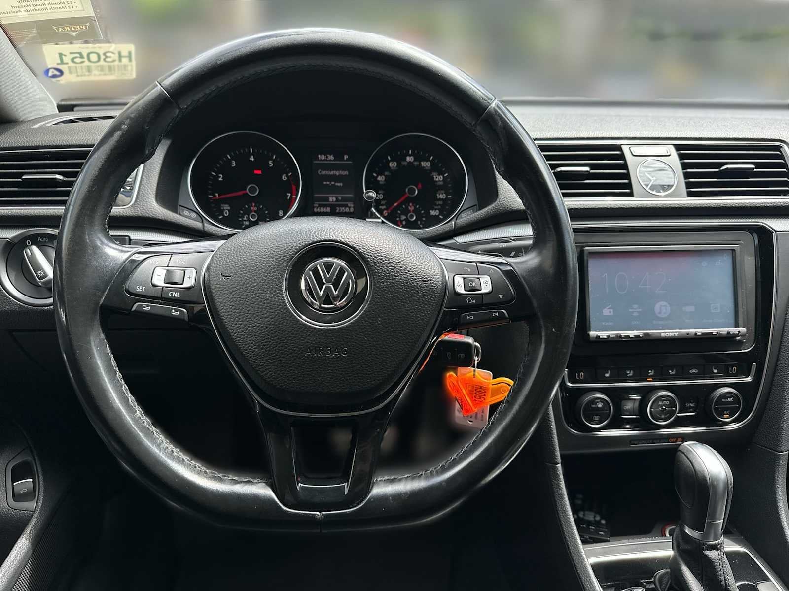 2017 Volkswagen Passat R-Line w/Comfort Pkg