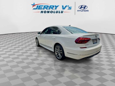 2017 Volkswagen Passat R-Line w/Comfort Pkg