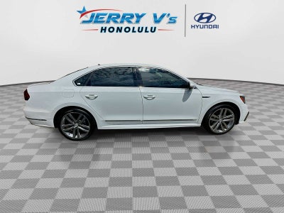 2017 Volkswagen Passat R-Line w/Comfort Pkg