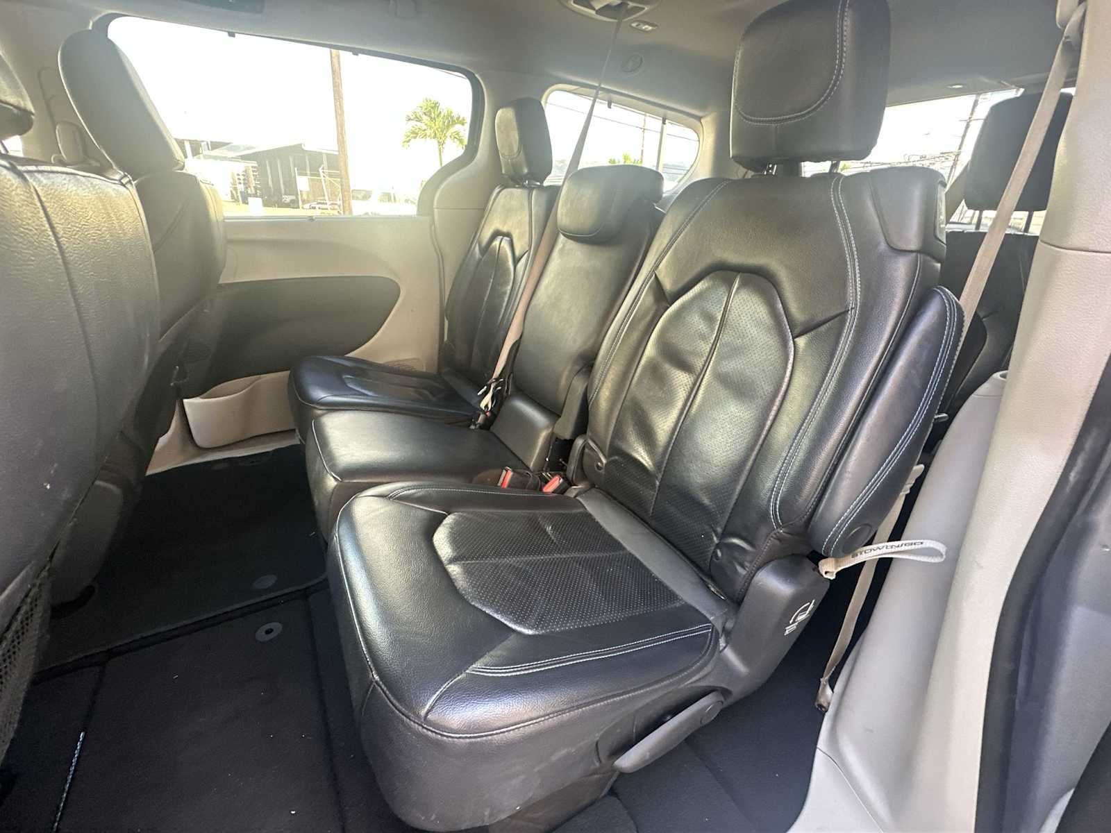 2021 Chrysler Pacifica Touring L