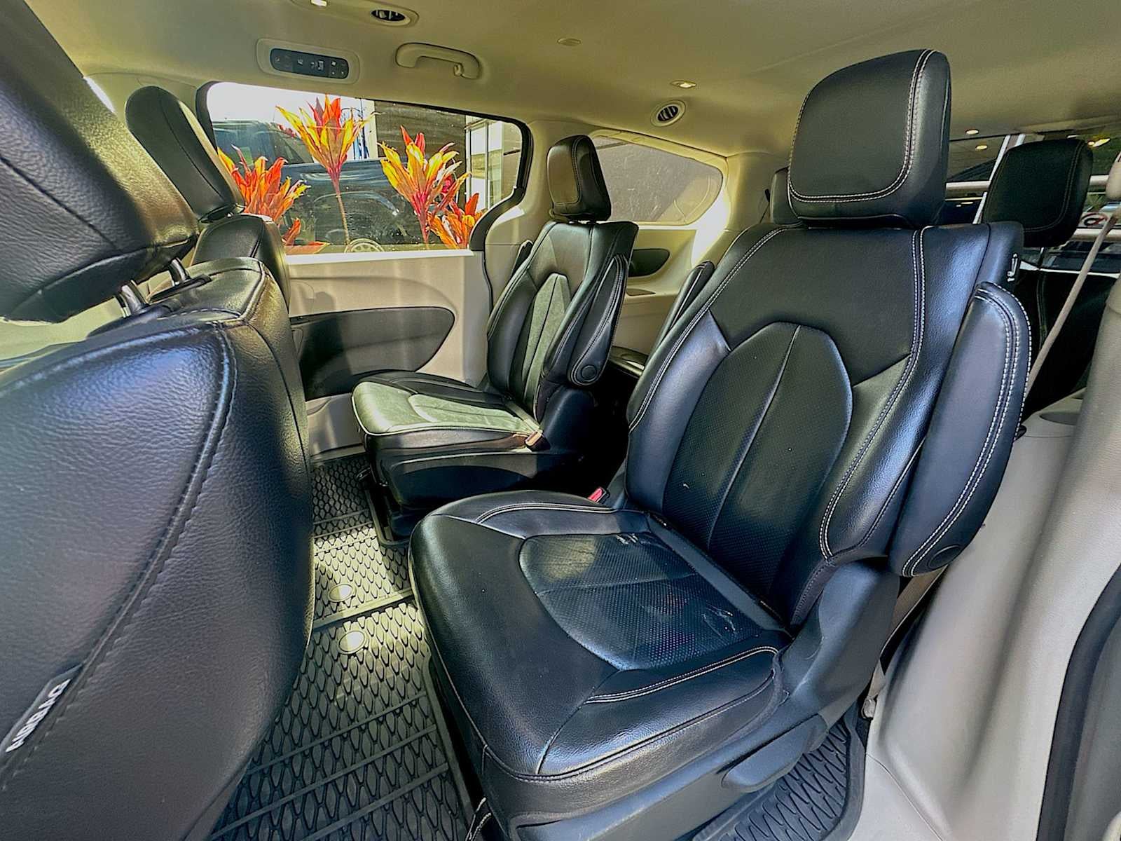 2022 Chrysler Pacifica Hybrid Touring L