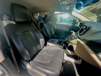 2022 Chrysler Pacifica Hybrid Touring L