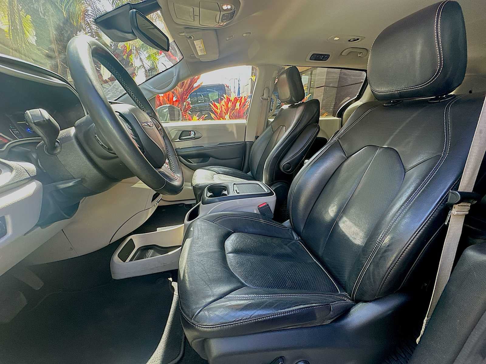 2022 Chrysler Pacifica Hybrid Touring L