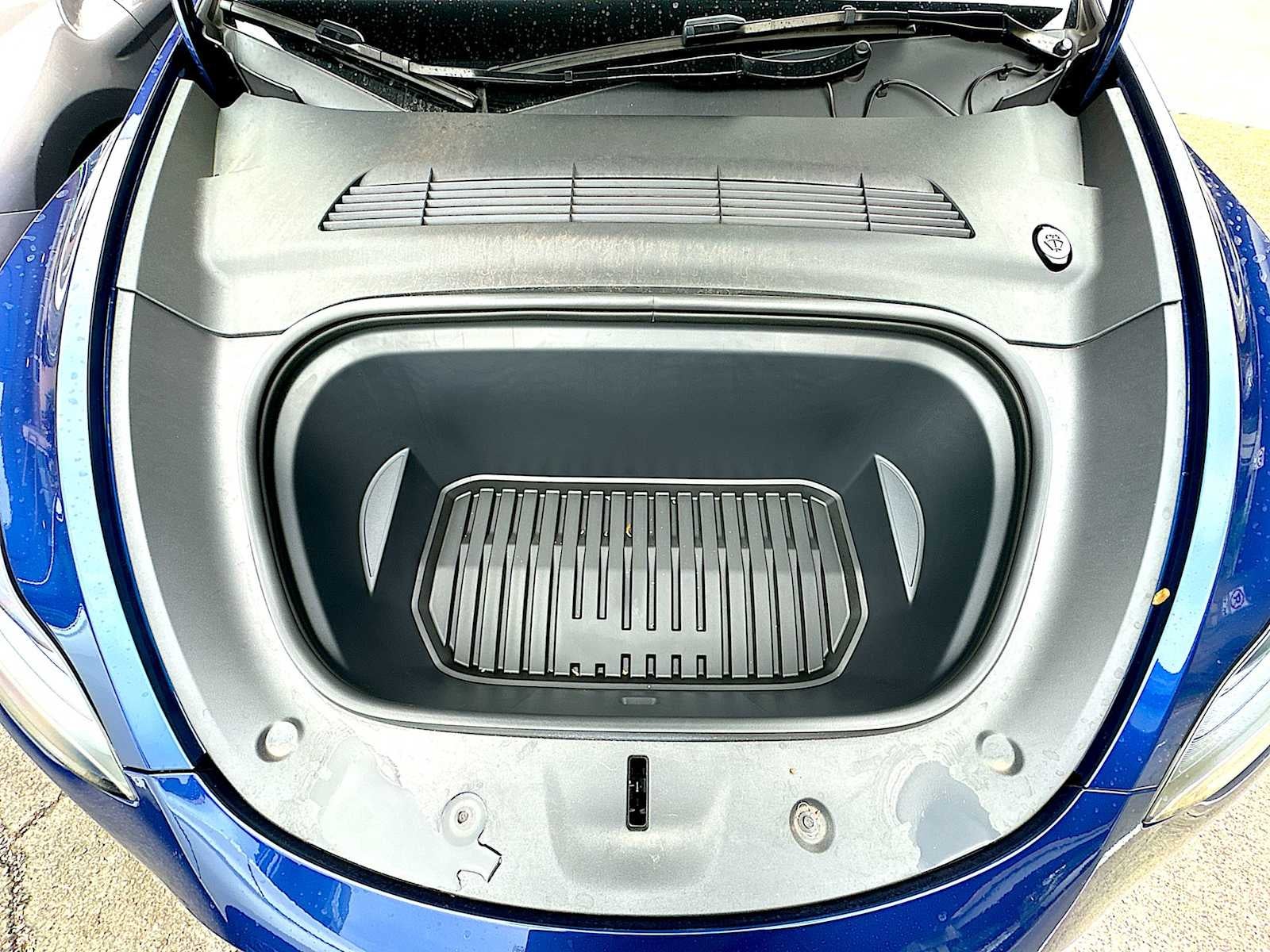 2024 Tesla Model Y Performance