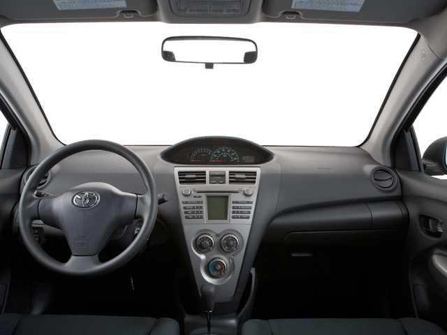 2010 Toyota Yaris 4dr Sdn Man (Natl)