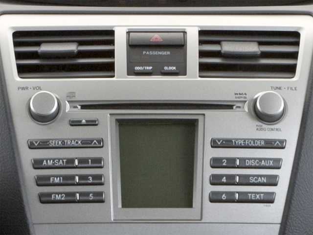 2010 Toyota Yaris 4dr Sdn Man (Natl)