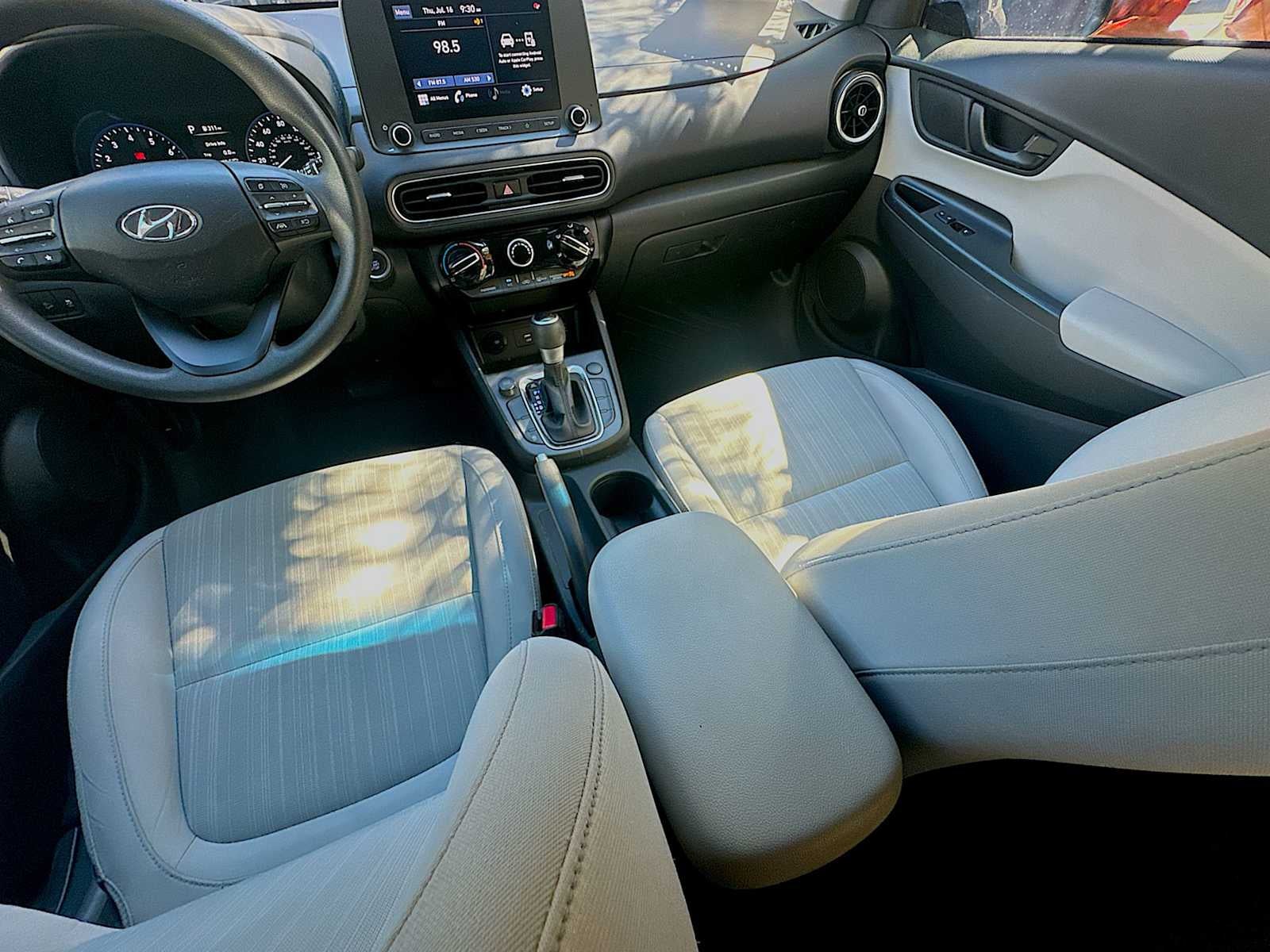 2022 Hyundai KONA SEL