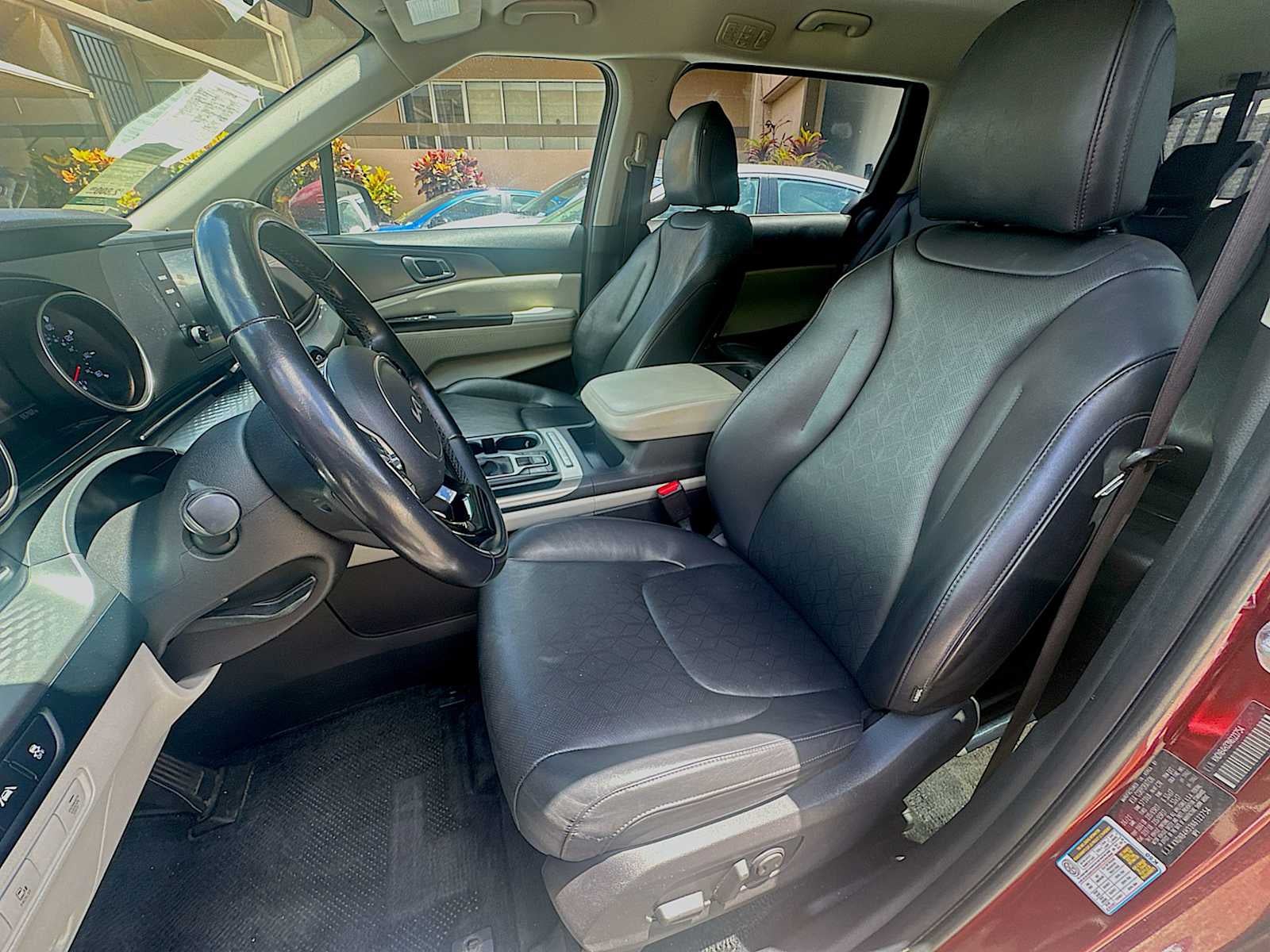 2022 Kia Carnival LX Seat Pkg - Photo 13