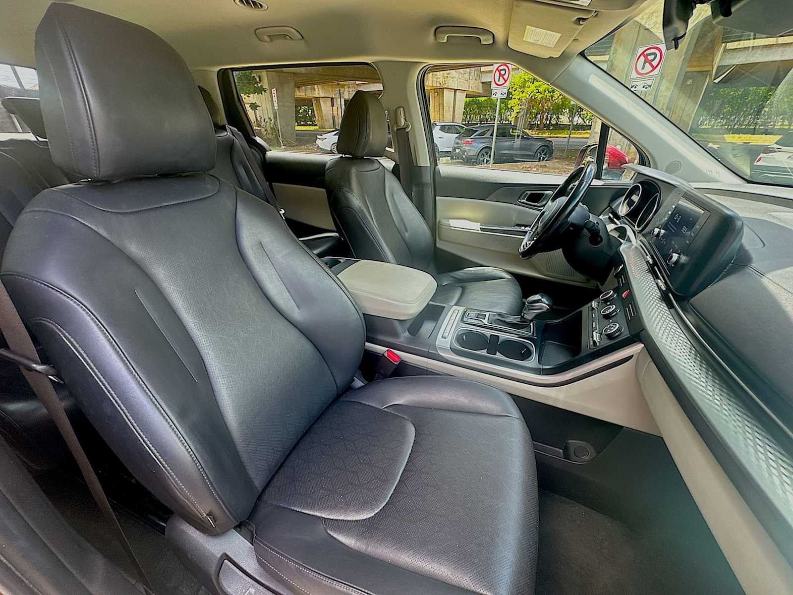 2022 Kia Carnival LX Seat Pkg - Photo 25